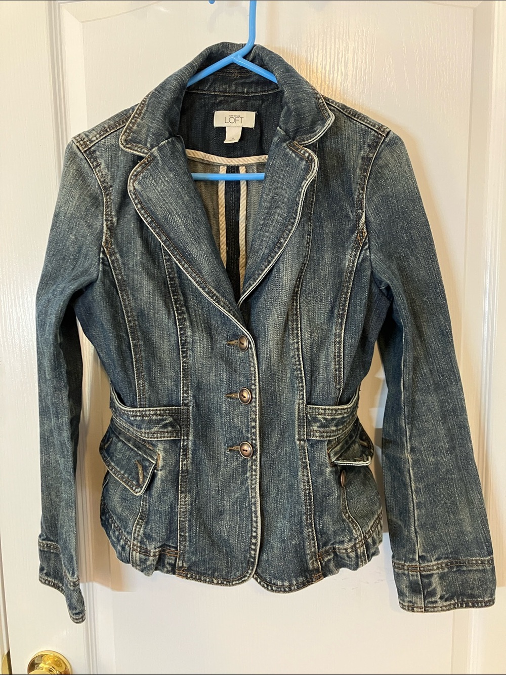 Size 4 Ann Taylor-Loft Jean jacket